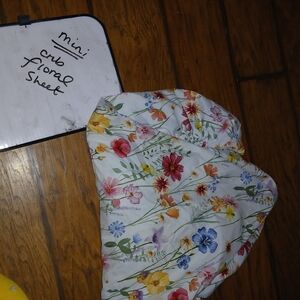 Floral Mini Crib Sheet